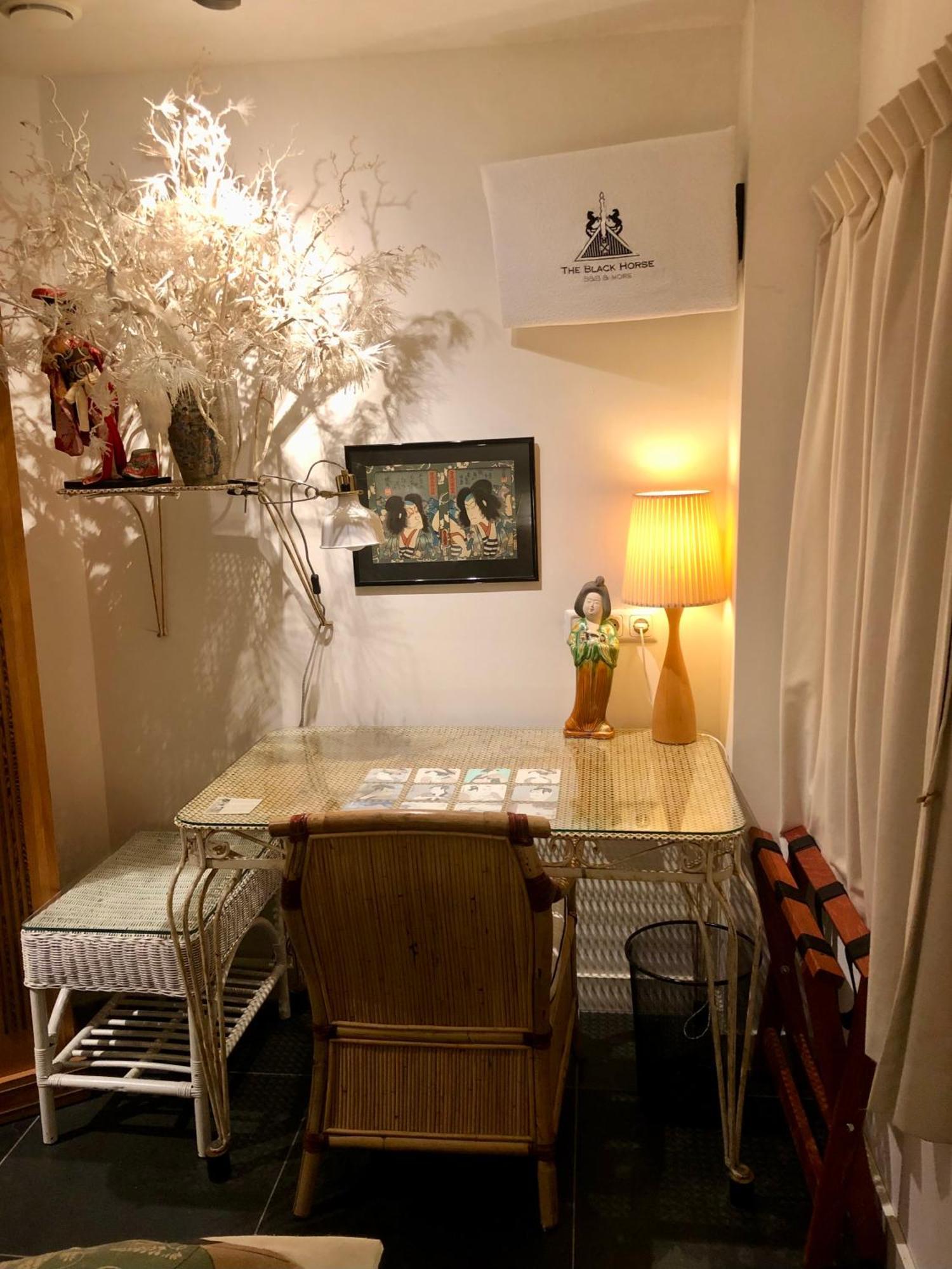 The Black Horse B&B & More Drachten Ngoại thất bức ảnh