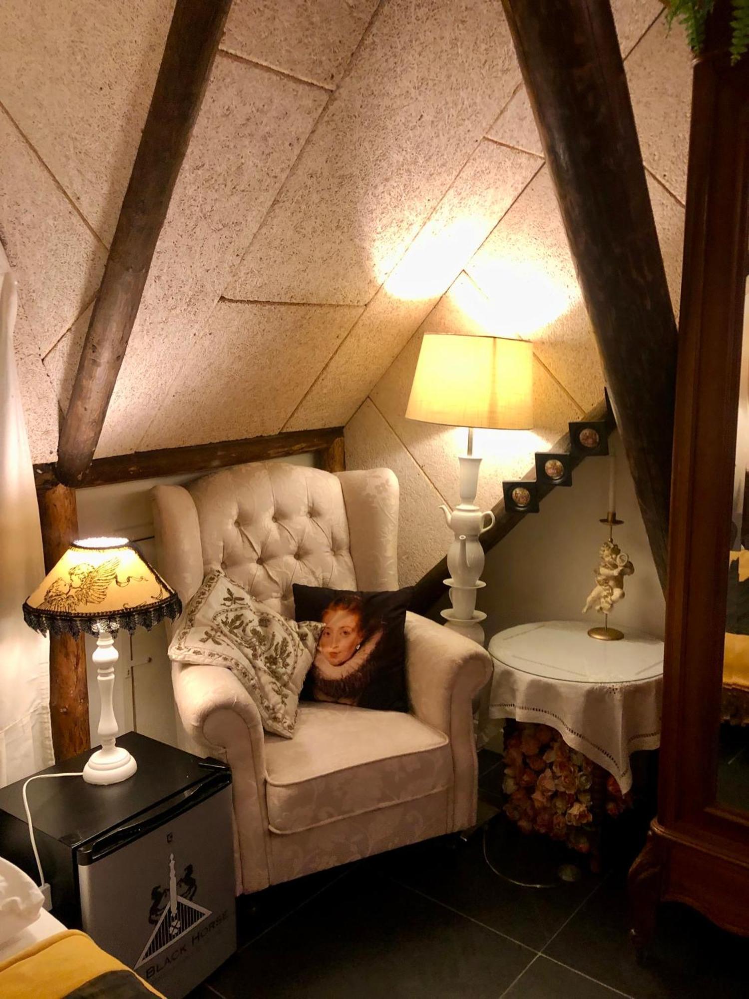 The Black Horse B&B & More Drachten Ngoại thất bức ảnh